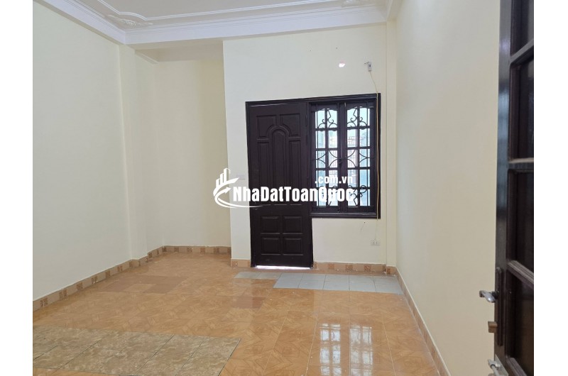 Phân lô 2 Ô tô tránh Nguyễn Chánh  60m 4T Kinh doanh cực tốt, 31.9 tỷ