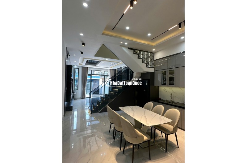 Cần bán gấp nhà 3 tầng đường Trường Chinh, Đà Nẵng - Giá 5,25 tỷ