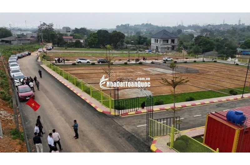 Chính chủ cần bán lô đất tại Hòa Lạc cách Quốc lộ 21 300m diện tích 100m2 mặt tiền 6m Giá Siêu Rẻ