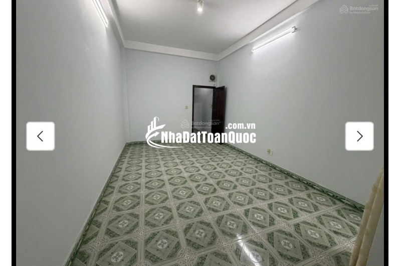 Cho thuê nhà nguyên căn hẻm xe hơi 4pn 3wc tại Hoàng Hoa Thám - Tân Bình