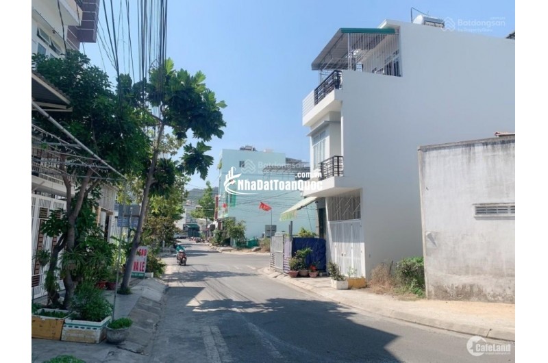 Bán lô đất quốc lộ 21-Khu Công Nghệ Cao-Hòa Lạc-DT 100m2.MT 6m.Full thổ cư-Giá đầu tư chỉ 2tỷ9