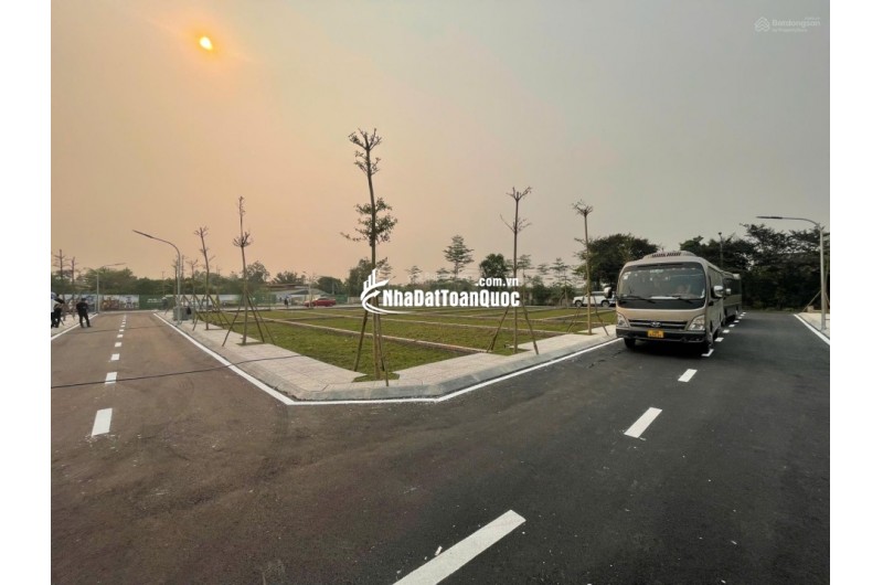 Chính chủ gửi bán suất ngoại giao, lô góc, view hồ Đồng Trạng 103,3m2 - lô góc - MT: 5m - giá 3tỷ