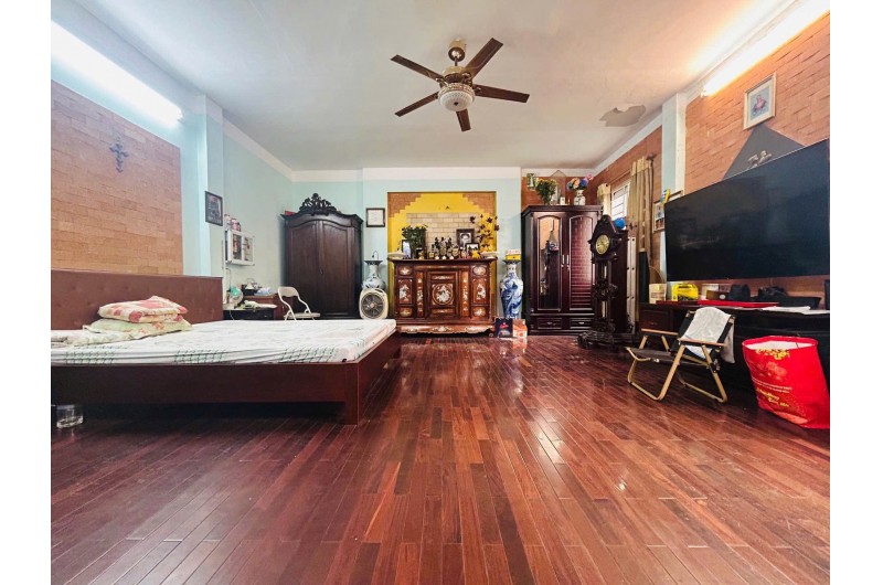 NHÀ PHỐ CỔ 3 TẦNG - KINH DOANH HOMESTAY NGỦ CŨNG RA TIỀN
