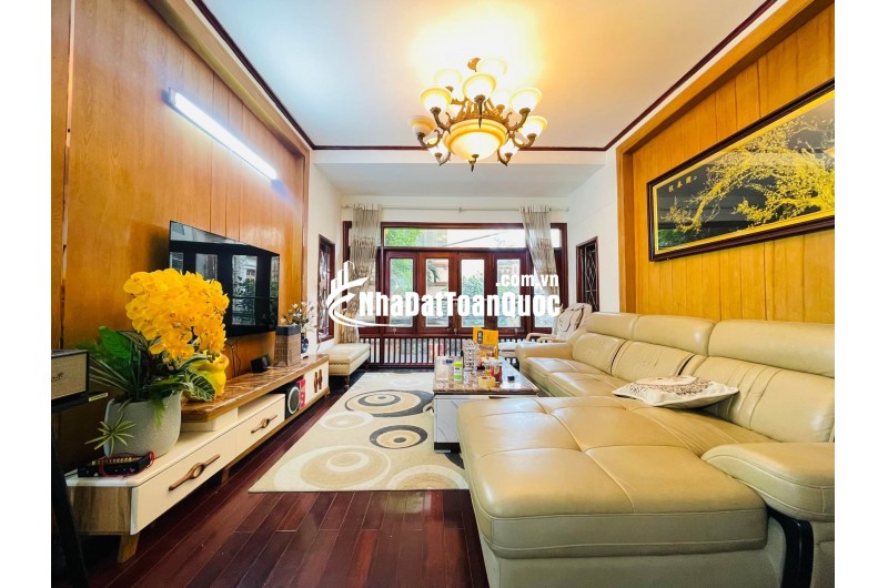 Sát Thuỵ Khuê Tây Hồ - Nhà Đẹp 6 Tầng - Full Nội Thất - Ô Tô Tránh - Sổ Chính Chủ - Khu Dân Trí Cao