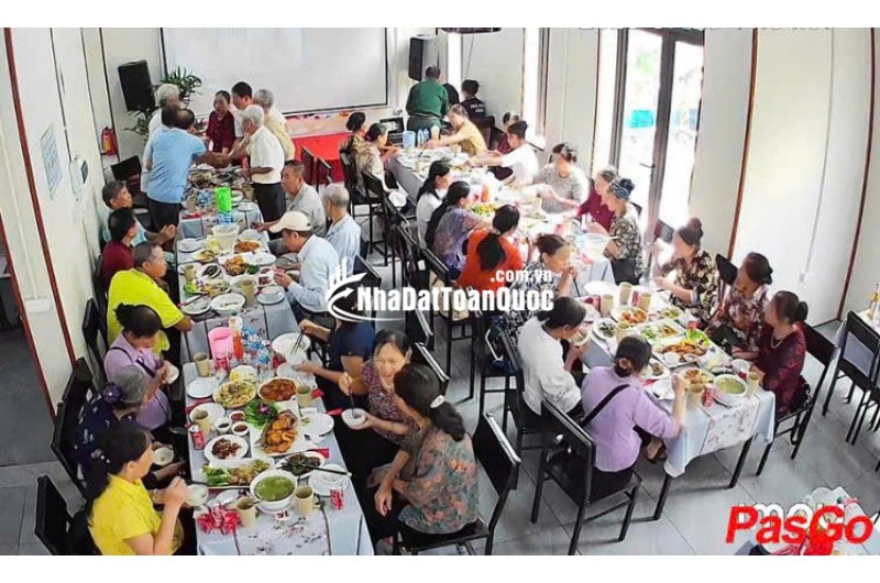 Do công việc bận dộn nên E cần sang nhượng nhà hàng hoặc kết hợp kinh doanh