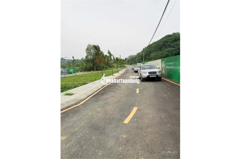 Tôi cần bán lô đất 100m2 hai mặt tiền cách QL21 700m và cách trường ĐH Bách Khoa chỉ 1,2km