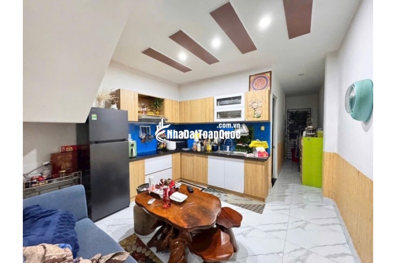 Bán nhà kiệt Nguyễn Công Hoan 52m2 giá 3.6 tỷ gần bến xe