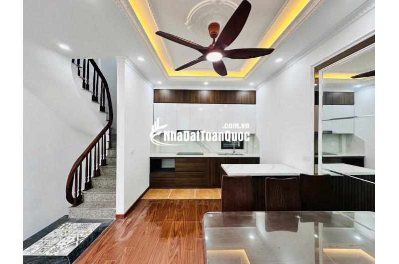 BÁN NHÀ CẦU GIẤY - BA GÁC ĐỖ CỬA, 41M2 - 6 TẦNG ĐẸP, FULL NỘI THẤT, GIÁ 9,8 TỶ