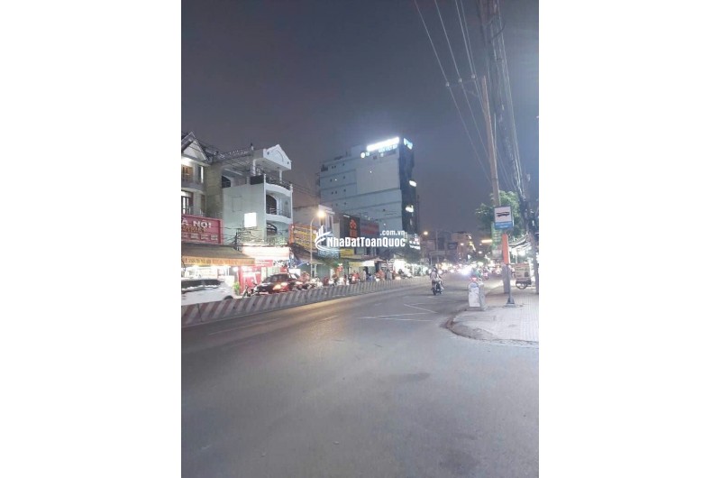 Quận 7, Lô Đất 750m2 Mặt Tiền Hoàng Quốc Việt, 2 Lối Đi, Giá Chào 115 tỷ