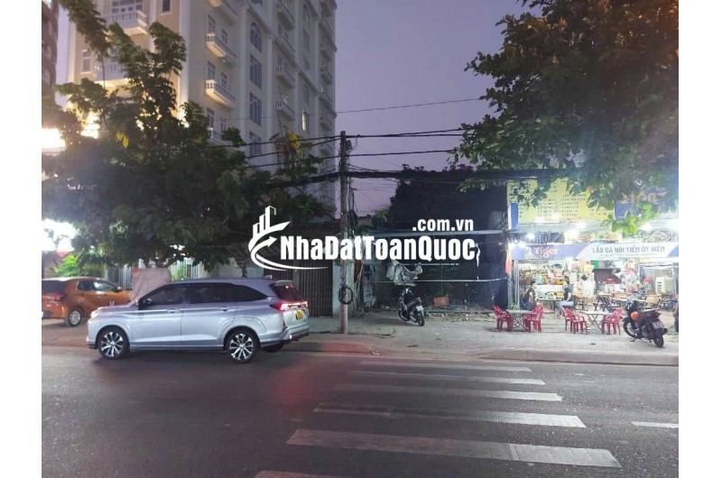 Quận 7, Lô Đất 750m2 Mặt Tiền Hoàng Quốc Việt, 2 Lối Đi, Giá Chào 115 tỷ