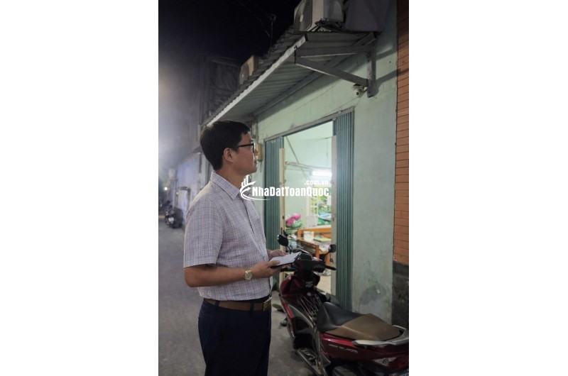 4.5 TỶ – 70M2 – NGANG 7M – SÁT MẶT TIỀN NGUYỄN VĂN QUÁ Q12.