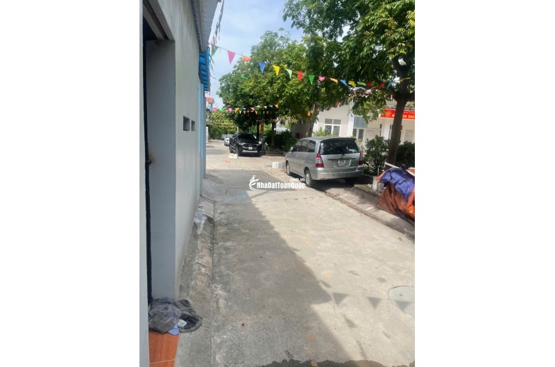 Chính chủ cần thanh khoản gấp bán nhà dòng tiền Nguyễn Văn Cừ  thu nhập sẵn 18 triệu/tháng
