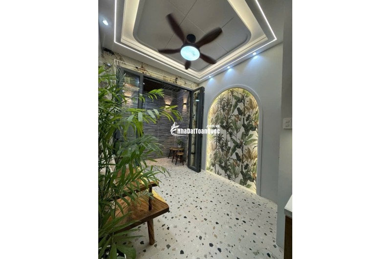 NHÀ ĐẸP LUNG LINH, HXH, NGANG 4M, 4 TẦNG, SHR, PHẠM VĂN CHÍ, 6 TỶ HƠN, QUẬN 6