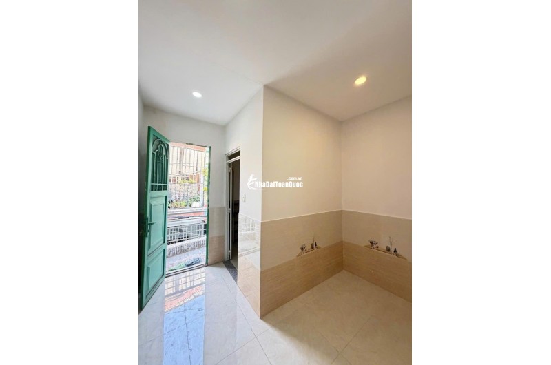 NHÀ HẺM OTO PHAN VĂN HỚN – 2 TẦNG – NHỈNH 3 TỶ, CV THUẬN KIỀU 100M