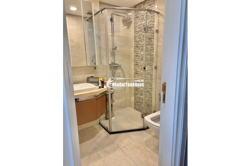 CHO THUÊ CHCC VINHOMES GOLDEN RIVER 70M2 (2PN) CHỈ 26TR/TH. LH 0906322053 LINH.