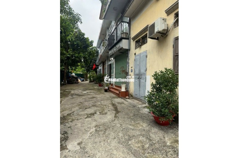 Hàng hiếm có 1 0 2 đây anh chị ơi !!!! 

BÁN NHÀ VIỆT HƯNG ĐƯỜNG Ô TÔ TRÁNH - KINH DOANH - SÁT MẶT PHỐ VIỆT HƯNG