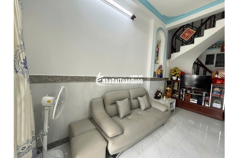 BÁN NHÀ CHÍNH CHỦ: NHỎ, ĐẸP, CHẮC CHẮN, HẺM THÔNG - RỘNG, KDC THÂN THIỆN. LH:0989051114.