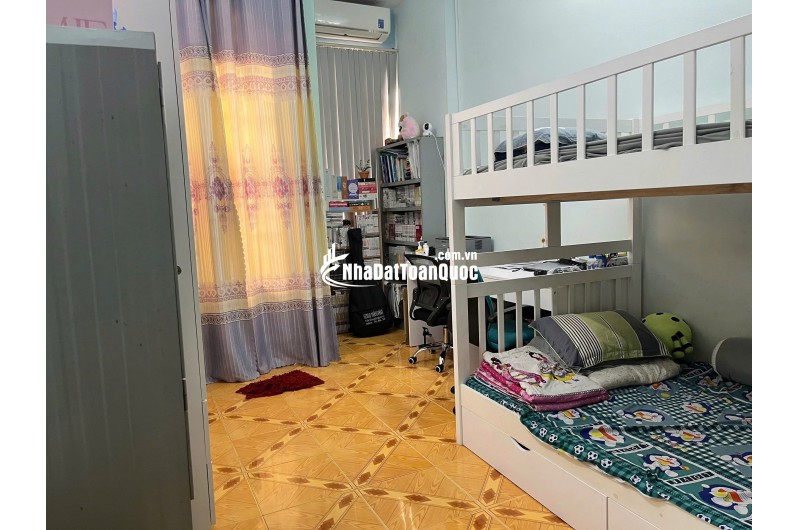 BÁN NHÀ CHÍNH CHỦ: NHỎ, ĐẸP, CHẮC CHẮN, HẺM THÔNG - RỘNG, KDC THÂN THIỆN. LH:0989051114.