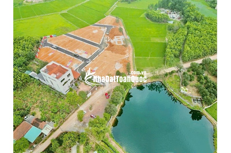 CHÍNH CHỦ GỬI BÁN LÔ ĐẤT LÀN 2 QL21 – SÁT ĐHQG HÀ NỘI – GIÁ 30TR/M²
. LH 0981376738