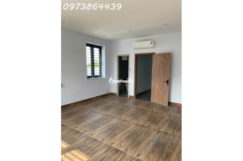SIÊU PHẨM LÔ GÓC 4 TẦNG – THANG MÁY XỊN – GARA 2 Ô TÔ – GẦN SONG HÀNH - LÊ LỢI - HÓC MÔN