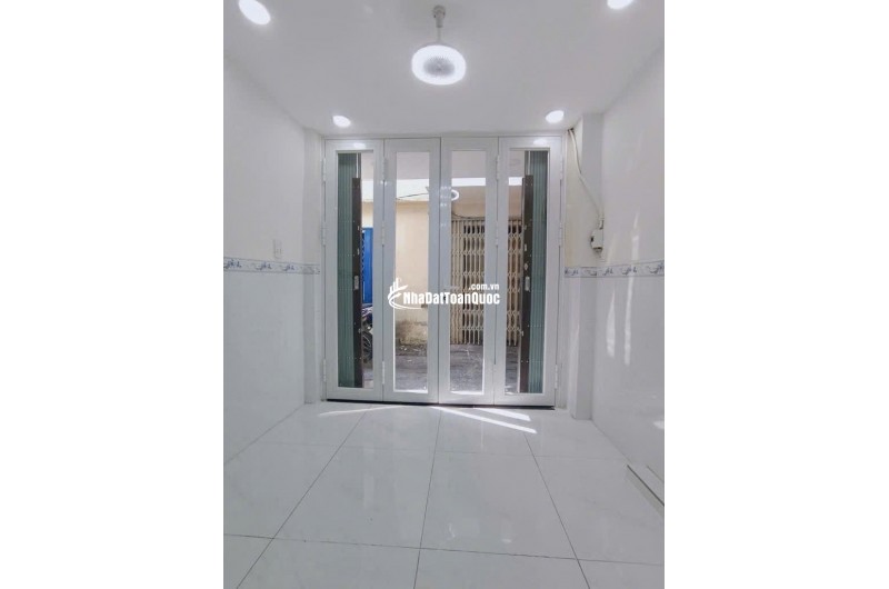 BÁN NHÀ MỚI - 2 TỶ HƠN - 3 TẦNG - SỔ HỒNG RIÊNG - GẦN BỆNH VIỆN CHỢ RẨY - QUẬN 11