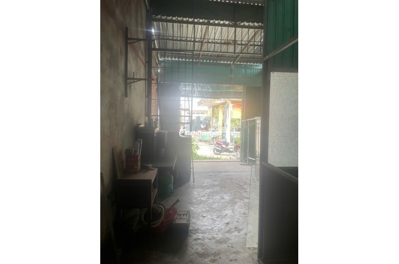 BÁN ĐẤT TẠI CHỢ DT81M2 SHR TRÊN ĐẤT CÓ NHÀ TIỀN CHẾ CỬA KÉO ĐÀI LOAN 950TR LH:0974004184 GẶP TRUNG.