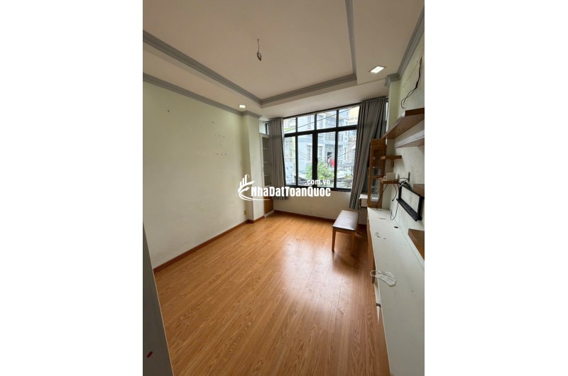 NHÀ BÁN GÓC 2 MẶT TIỀN HẺM 1/ LÊ TRỌNG TẤN, TÂN PHÚ. LH:0933858454.