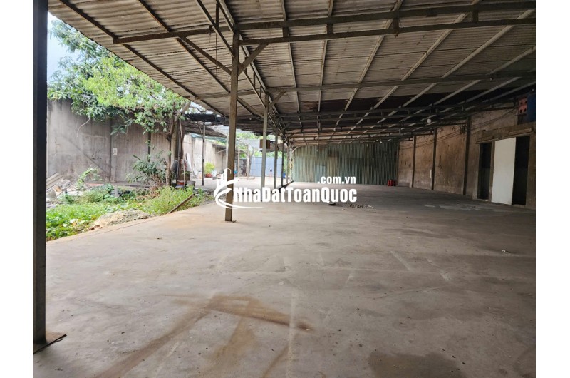 CHO THUÊ XƯỞNG TẠI ĐƯỜNG KÊNH TIÊU BÀ ĐIỂM 1. DT 1000M2 CHỈ 40TR/TH. LH:0903902443.