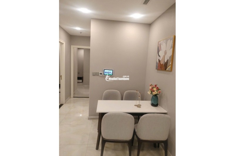 CHO THUÊ CHCC VINHOMES GOLDEN RIVER (TẦNG 20) 72M 2PN, 26TR/TH. LH:0938597537