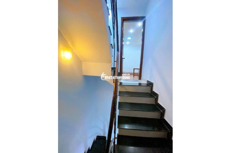 Bán nhà 5 tầng Hoàng Hoa Thám, Bình Thạnh - 37m2, 7.9 tỷ, 4PN, SH