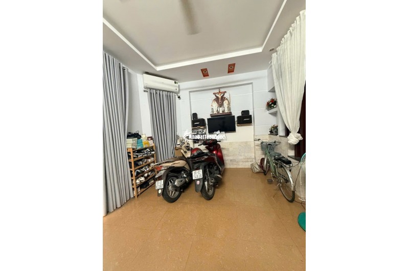 Bán nhà hẻm 4 tầng Bình Thạnh, 4PN, 40m2, sổ hồng, 7.6 tỷ - 0903821326