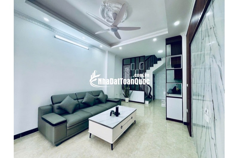 Bán nhà trung tâm Thạch Bàn, Long Biên 30m2 x5 tầng xây mới nhỉnh 6 t.ỷ