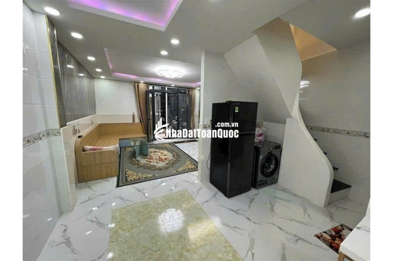NHÀ ĐẸP Q7 - 2 TẦNG - 46m2 - GẦN MẶT TIỀN - CHỈ 3TỶ NHỈNH