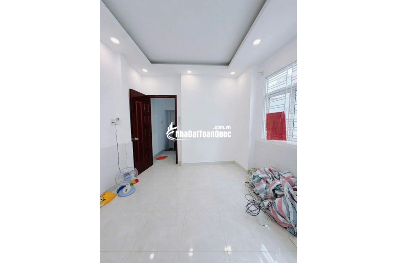 NHÀ ĐẸP QUẬN 4_4 TÀNG ĐÚC_30M2_KO QH_4 TỶ NHỈNH
