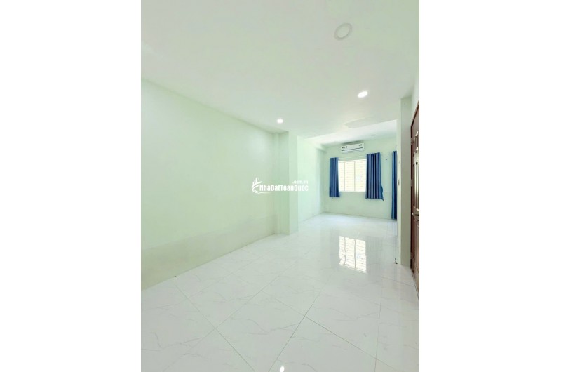 Bán nhà hẻm Lê Quang Định, P14, Bình Thạnh. 45m², 3 tầng, 6PN, 6WC. Sổ đỏ. 7.9 tỷ. LH: 0903821326