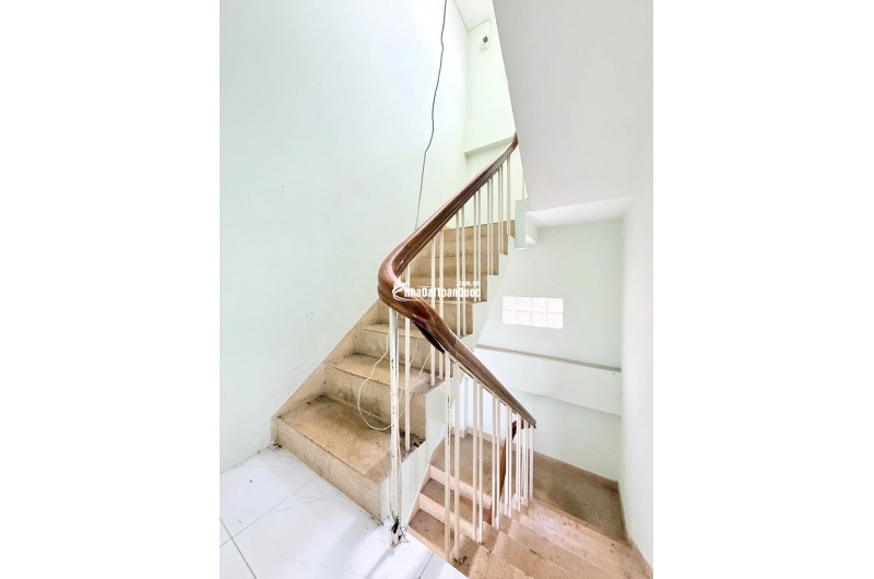 Bán nhà hẻm Lê Quang Định, P14, Bình Thạnh. 45m², 3 tầng, 6PN, 6WC. Sổ đỏ. 7.9 tỷ. LH: 0903821326
