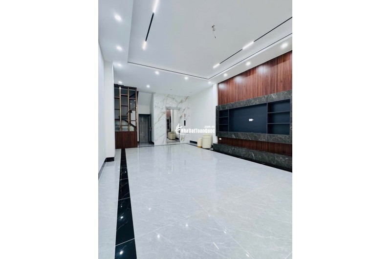  BÁN NHÀ TRUNG TÂM THẠCH BÀN – 55m², 7 TẦNG, THANG MÁY, Ô TÔ ĐỖ CỬA 