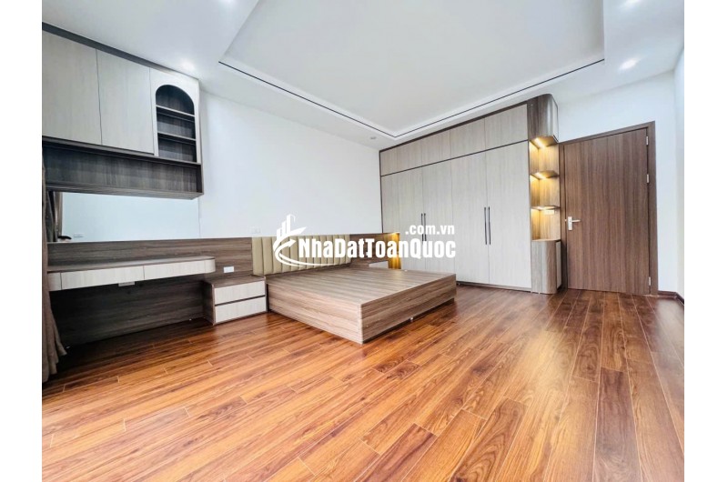  BÁN NHÀ TRUNG TÂM THẠCH BÀN – 55m², 7 TẦNG, THANG MÁY, Ô TÔ ĐỖ CỬA 