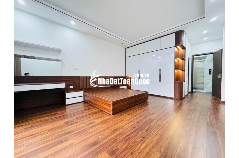  BÁN NHÀ TRUNG TÂM THẠCH BÀN – 55m², 7 TẦNG, THANG MÁY, Ô TÔ ĐỖ CỬA 