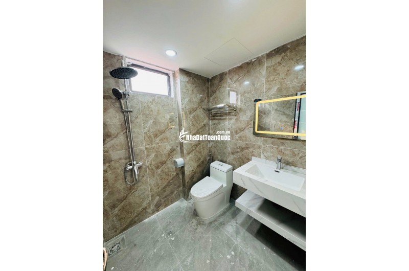 Bán nhà Nguyễn Văn Huyên 40m2x6T,  sát ô tô tránh, kinh doanh đỉnh, chỉ 15 tỷ