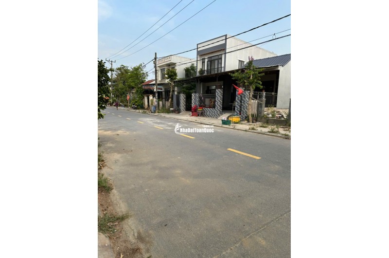 BÁN ĐẤT MẶT TIỀN NGUYỄN TRI PHƯƠNG – SÁT SÔNG THU – HỘI AN. LH:0903597565