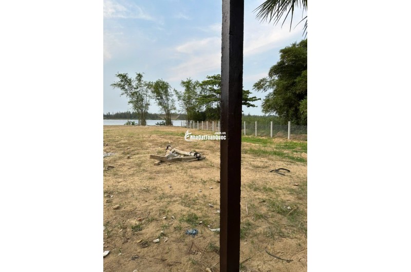 BÁN ĐẤT MẶT TIỀN NGUYỄN TRI PHƯƠNG – SÁT SÔNG THU – HỘI AN. LH:0903597565