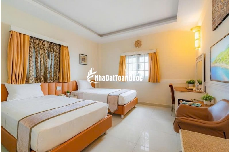 Cho thuê khách sạn 41 phòng ngay trung tâm đà lạt diện tích 550m , 110 triệu