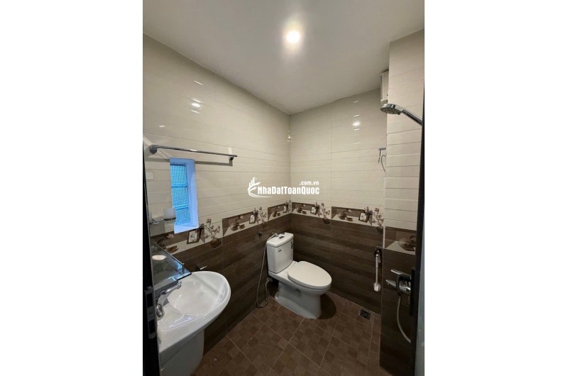 Hàng hiếm !!!! Nhà thượng thanh 44m2. 5 tầng dân xây - ô tô đỗ tận cửa - giá chỉ hơn 6 tỷ