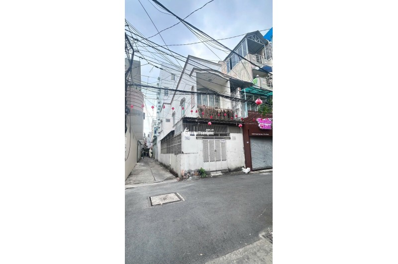 BÁN NHÀ HXH GÓC 2 MT 533/31 HUỲNH VĂN BÁNH PHÚ NHUẬN DT 68M2. LH:0937133343.