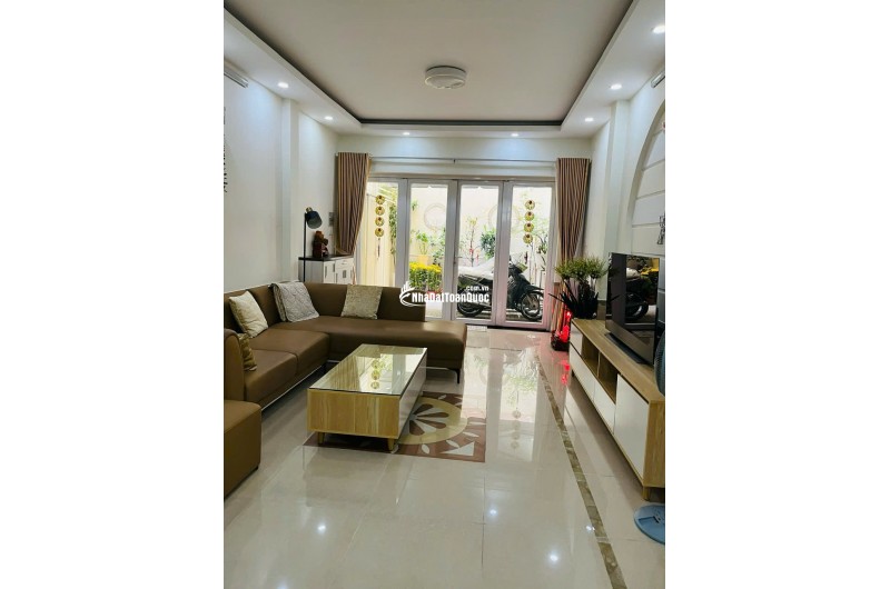 BÁN NHÀ 617/** NGUYỄN KIỆM, PHƯỜNG 9, QUẬN PHÚ NHUẬN. 75.1M2 CHỈ 13.8 TỶ. LH:0937133343