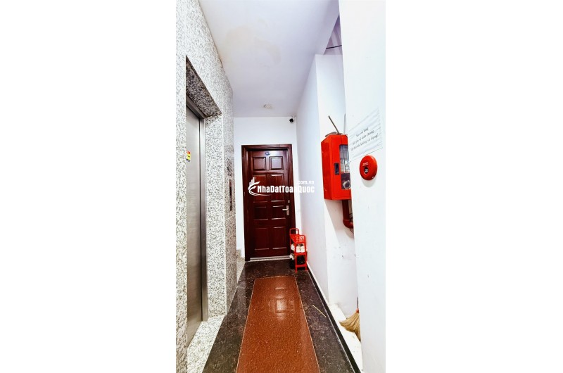 CHDV GẦN SÂN BAY, 7 TẦNG THANG MÁY, PCCC ĐẦY ĐỦ, DÒNG TIỀN ỔN ĐỊNH