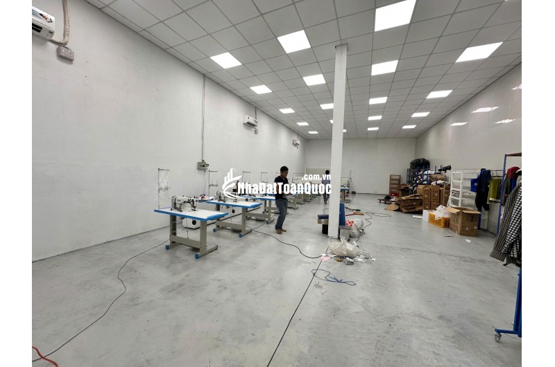 ĐẤT FULL THỔ CƯ MT NGANG 25M, DT 825M2, GIÁ 30 TỶ, ĐANG CHO THUÊ 60TR/THÁNG. LH:0985160979.