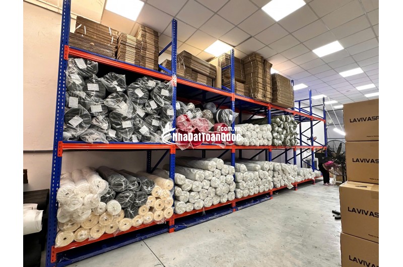 ĐẤT FULL THỔ CƯ MT NGANG 25M, DT 825M2, GIÁ 30 TỶ, ĐANG CHO THUÊ 60TR/THÁNG. LH:0985160979.