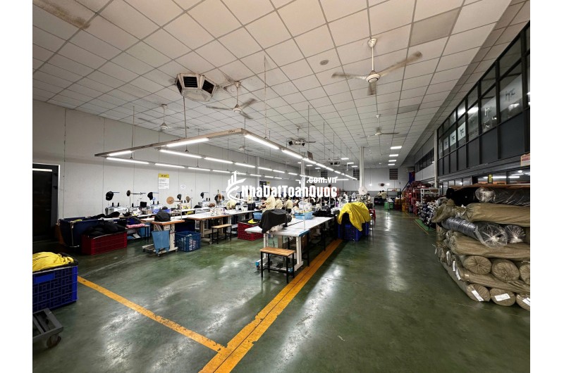ĐẤT FULL THỔ CƯ MT NGANG 25M, DT 825M2, GIÁ 30 TỶ, ĐANG CHO THUÊ 60TR/THÁNG. LH:0985160979.